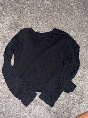 Black crop Long Sleeve Tee